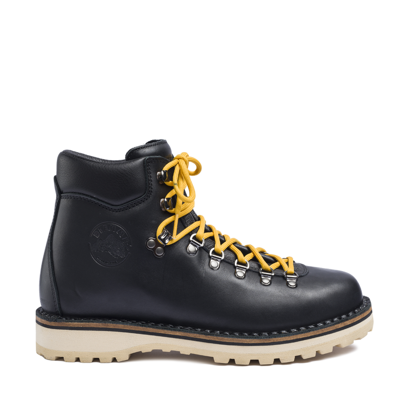 Roccia Vet Black Full Grain M