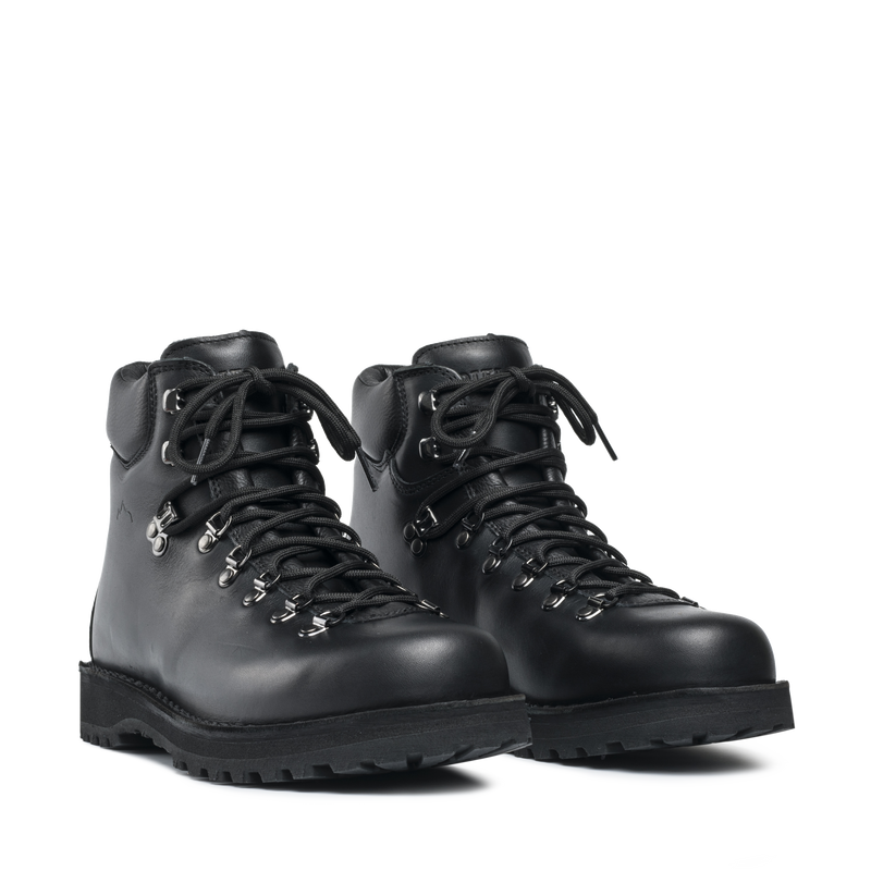 Roccia Vet Total Black Full Grain M