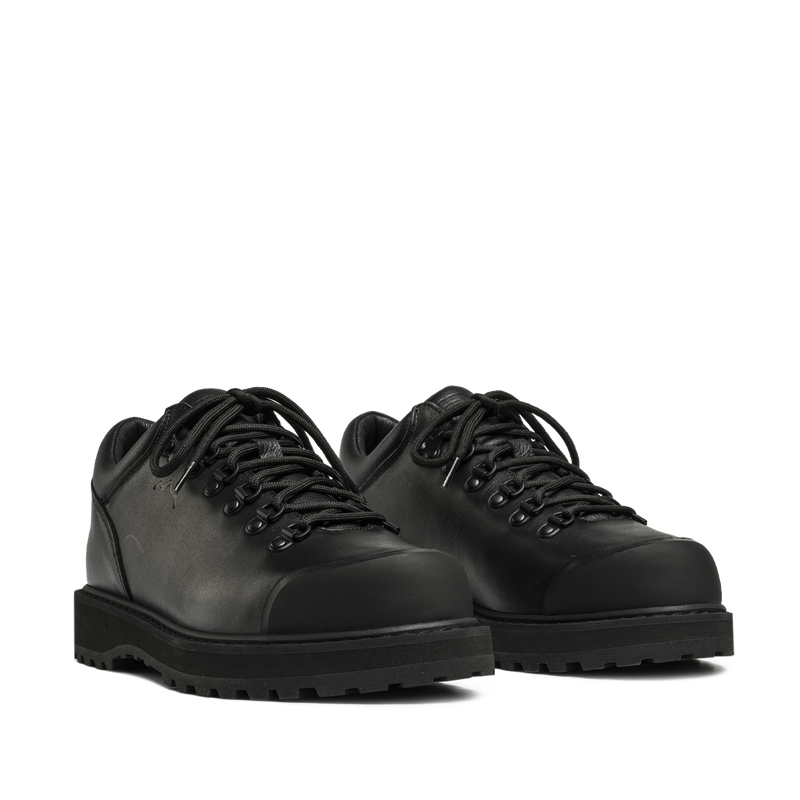 Cornaro Black Leather M