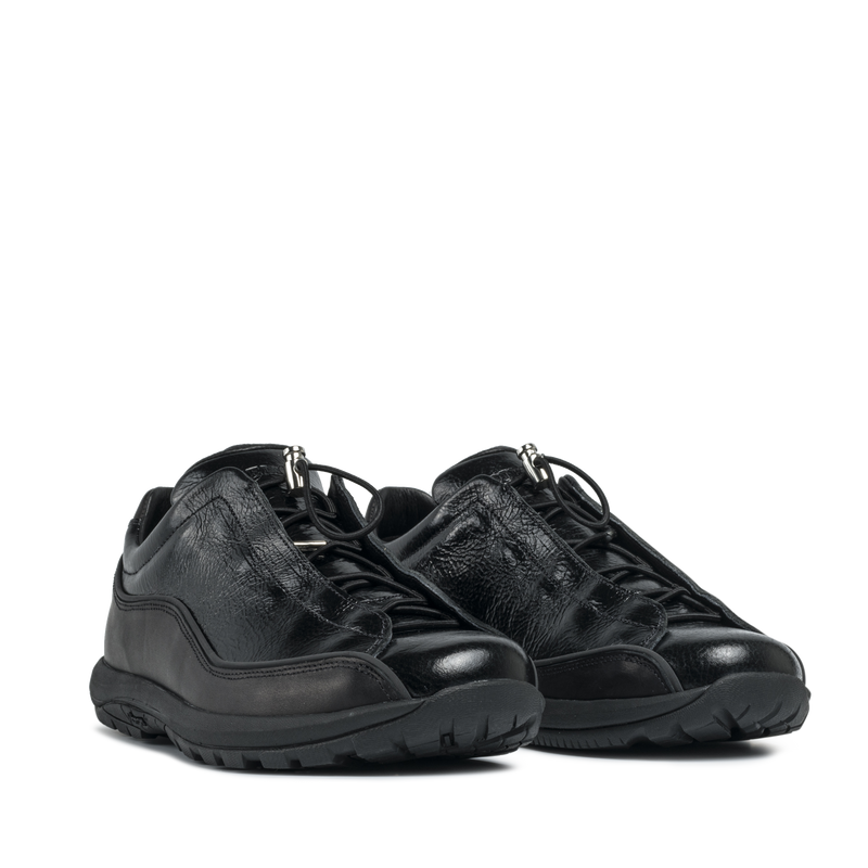 Licata Black Crackled Patent Leather M